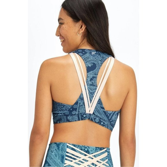 Fabletics Boost Medium Impact Sports Bra - Picture 2 of 10